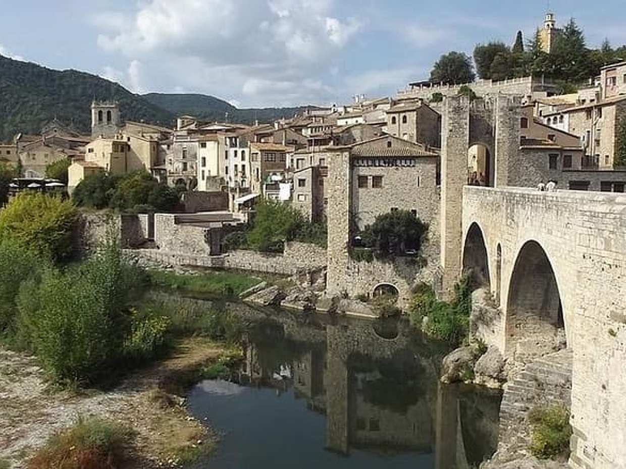 Basic Dali Experience & Costa Brava from Girona or Palamos