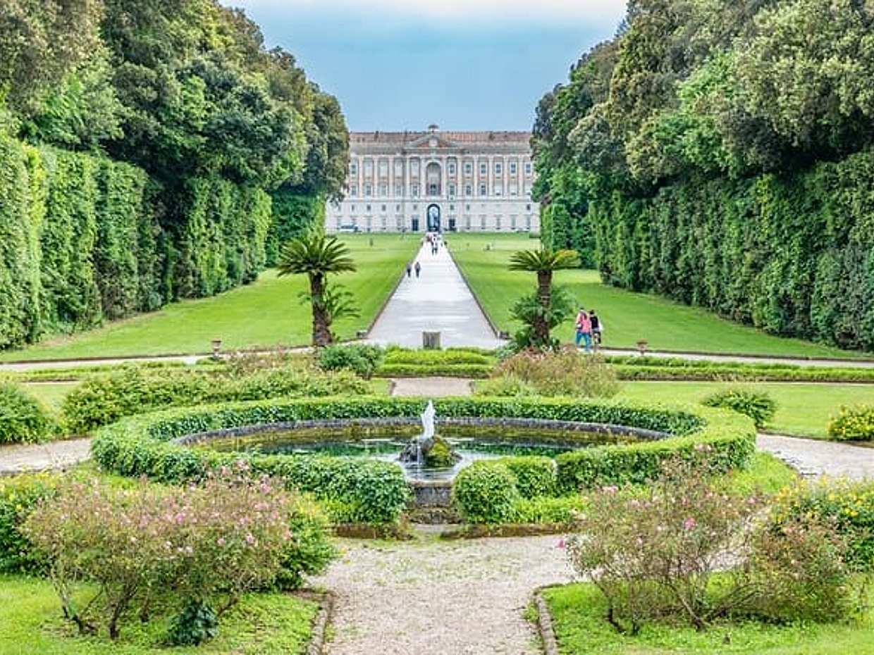 Day trip from Naples to Caserta and back with local driver in Italy, Napoli