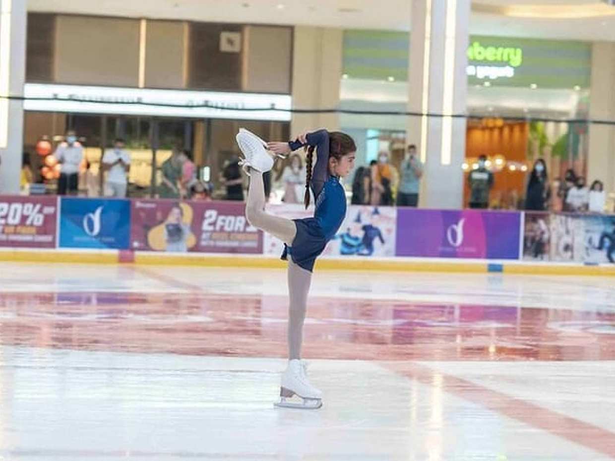 Dubai Ice Rink Entry Pass in United Arab Emirates, Sharjah, photo 3