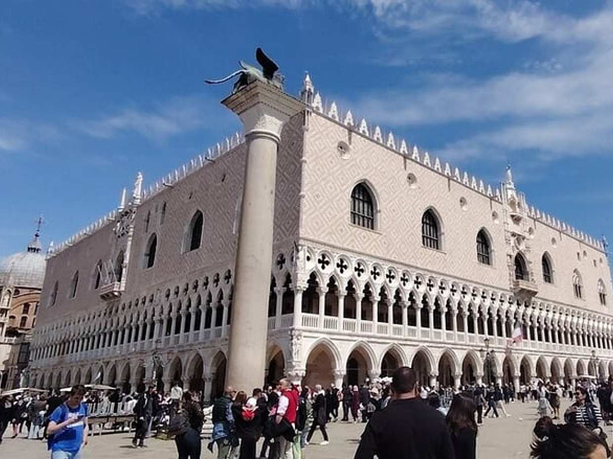 Private Venice Walking Tour: Jewish Ghetto, Rialto & Doge's Palace, photo 5