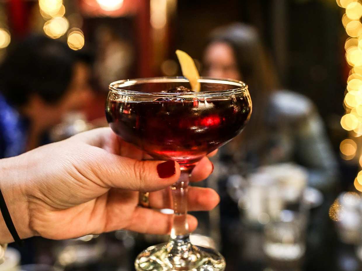 "Vinho & Destilados | Prova & Caminhada Noturna em Atenas, na Grécia", photo 5