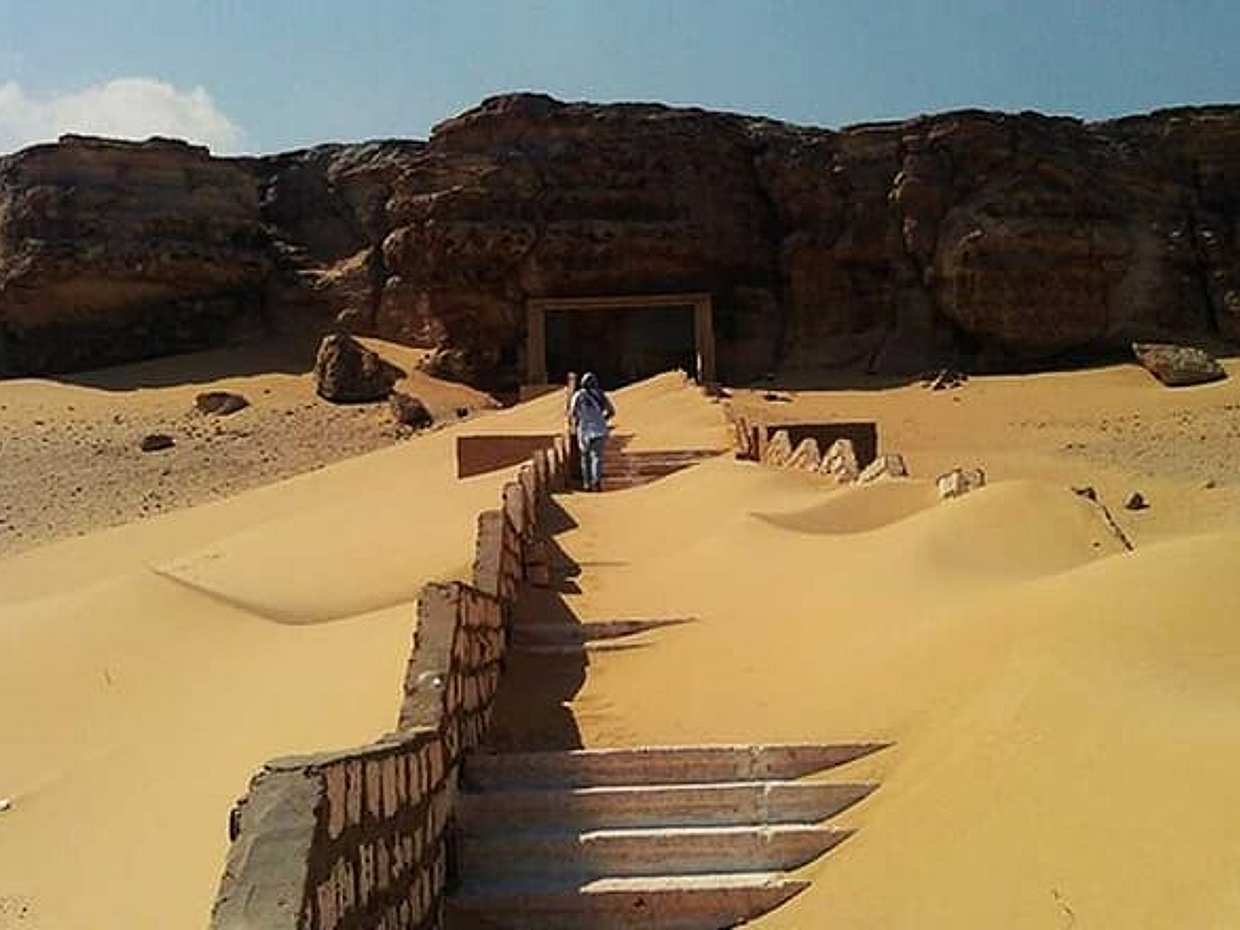 Tour To El Minya The Capital Of Egypt B.C., photo 2
