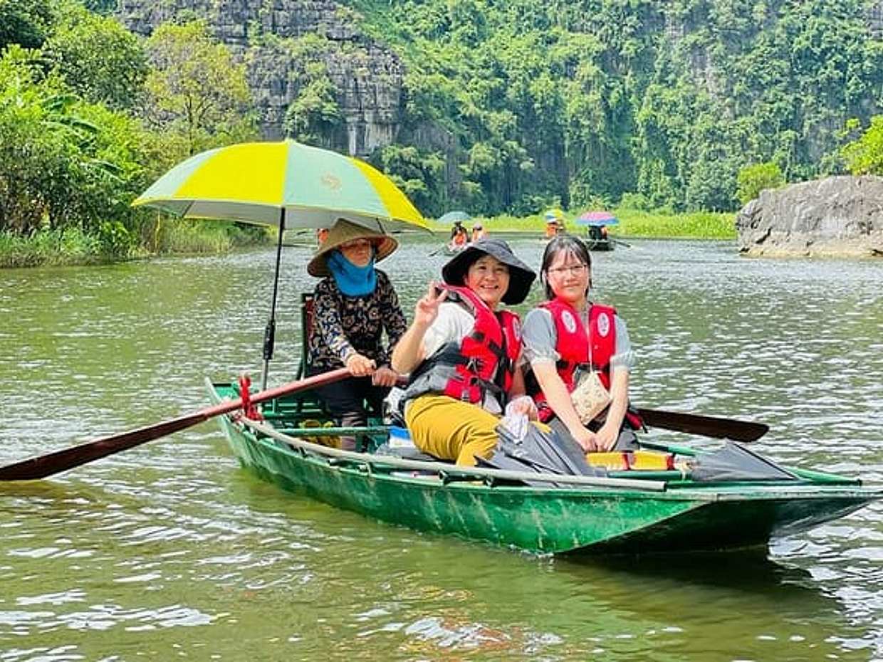 Mua Cave, Tam Coc, Hoa Lu, Famer's House, Group of 09 Guests, photo 3
