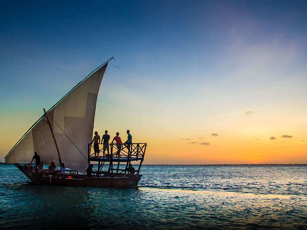 Crucero al atardecer en dhow en Zanzíbar, Tanzania
, photo 2