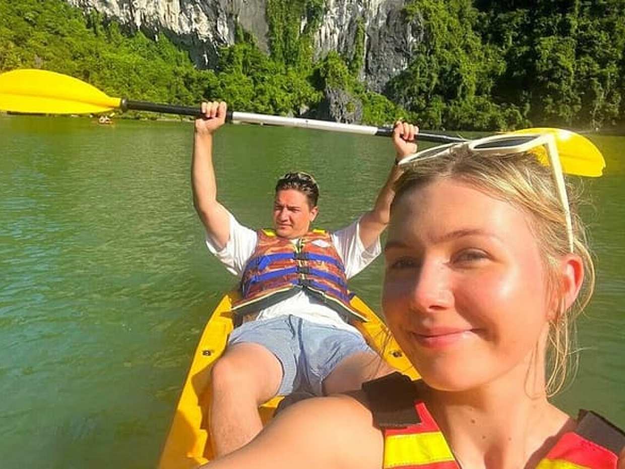5-Star Premium Ha Long Bay Scenic Day Cruise with Lunch & Kayak, photo 5