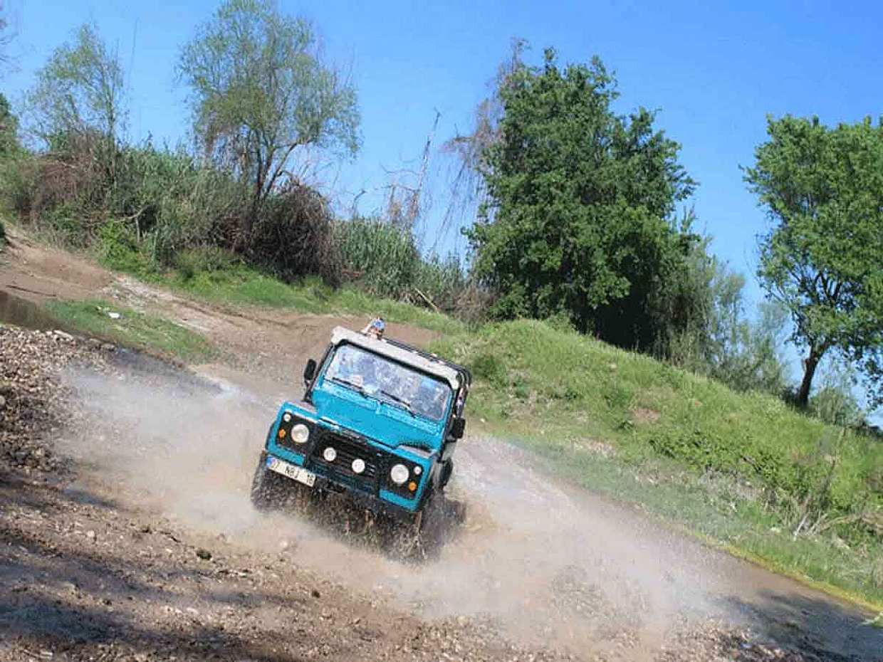 JEEP SAFARI και εκδρομή με σκάφος στην Green Lake στην Τουρκία, Αλάνια