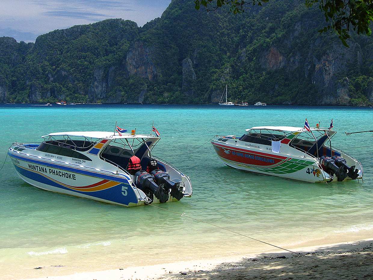 Phuket: Maya Bay, Phi Phi i wyspy Khai łodzią motorową w Tajlandii, Wyspa Phi Phi
, photo 4