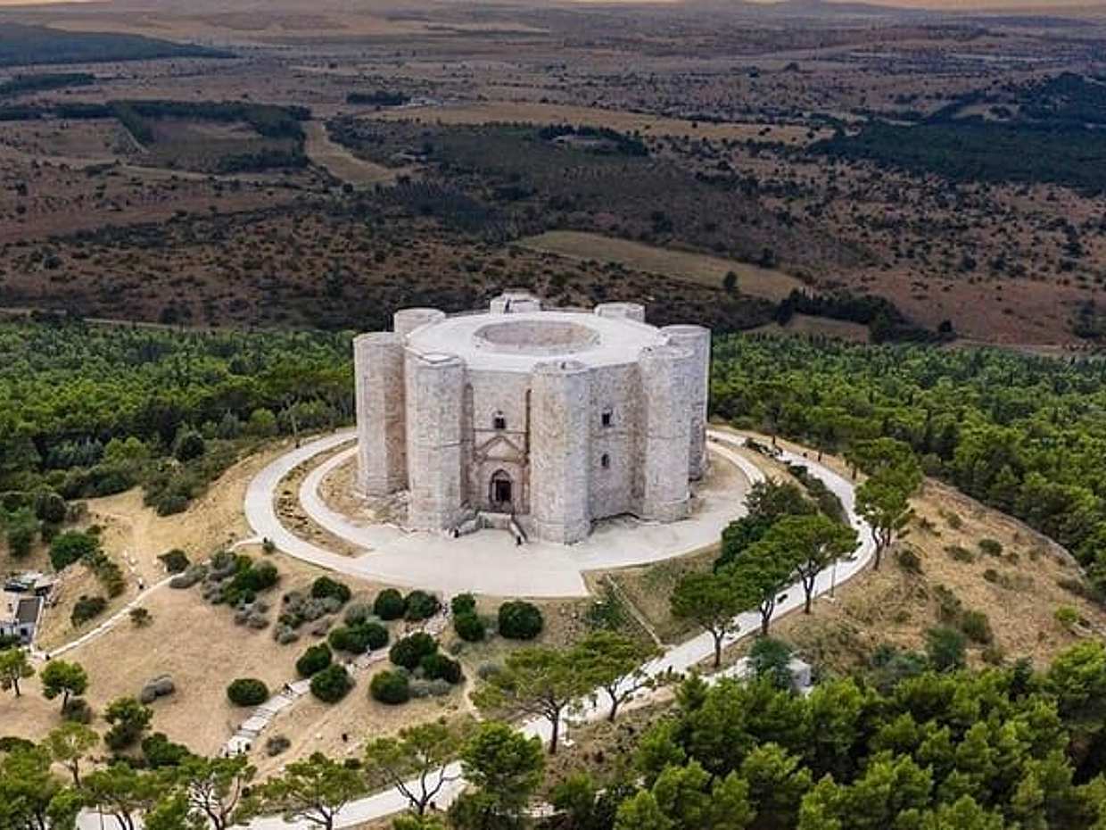 Half-Day Trip to Castel del Monte from Bari