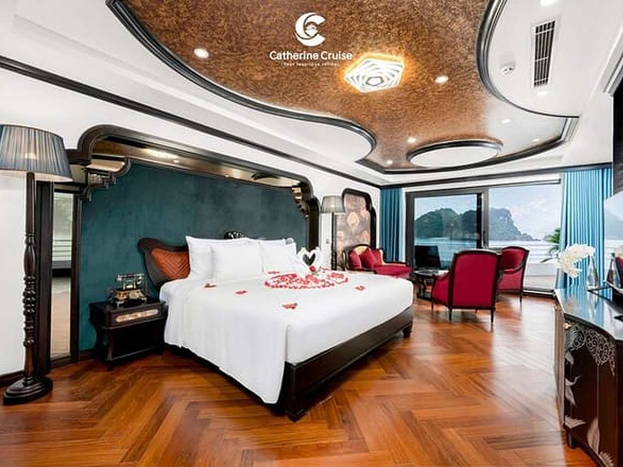 Halong Bay 2D1N Catherine Superyacht with Pool and Activities, photo 2