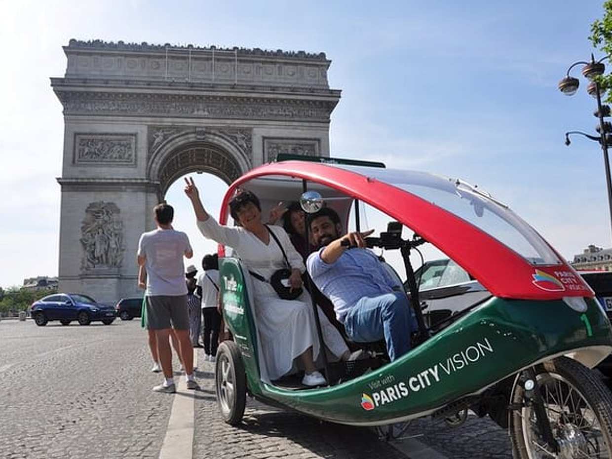 The Best of Paris in Private Rickshaw bike