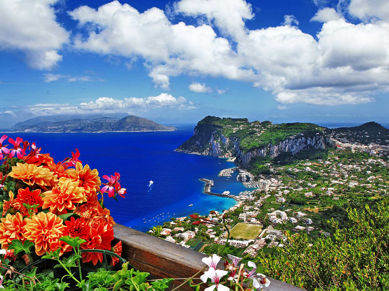 Capri Insel Private Tour ab dem Hafen von Sorrent in Italien.
