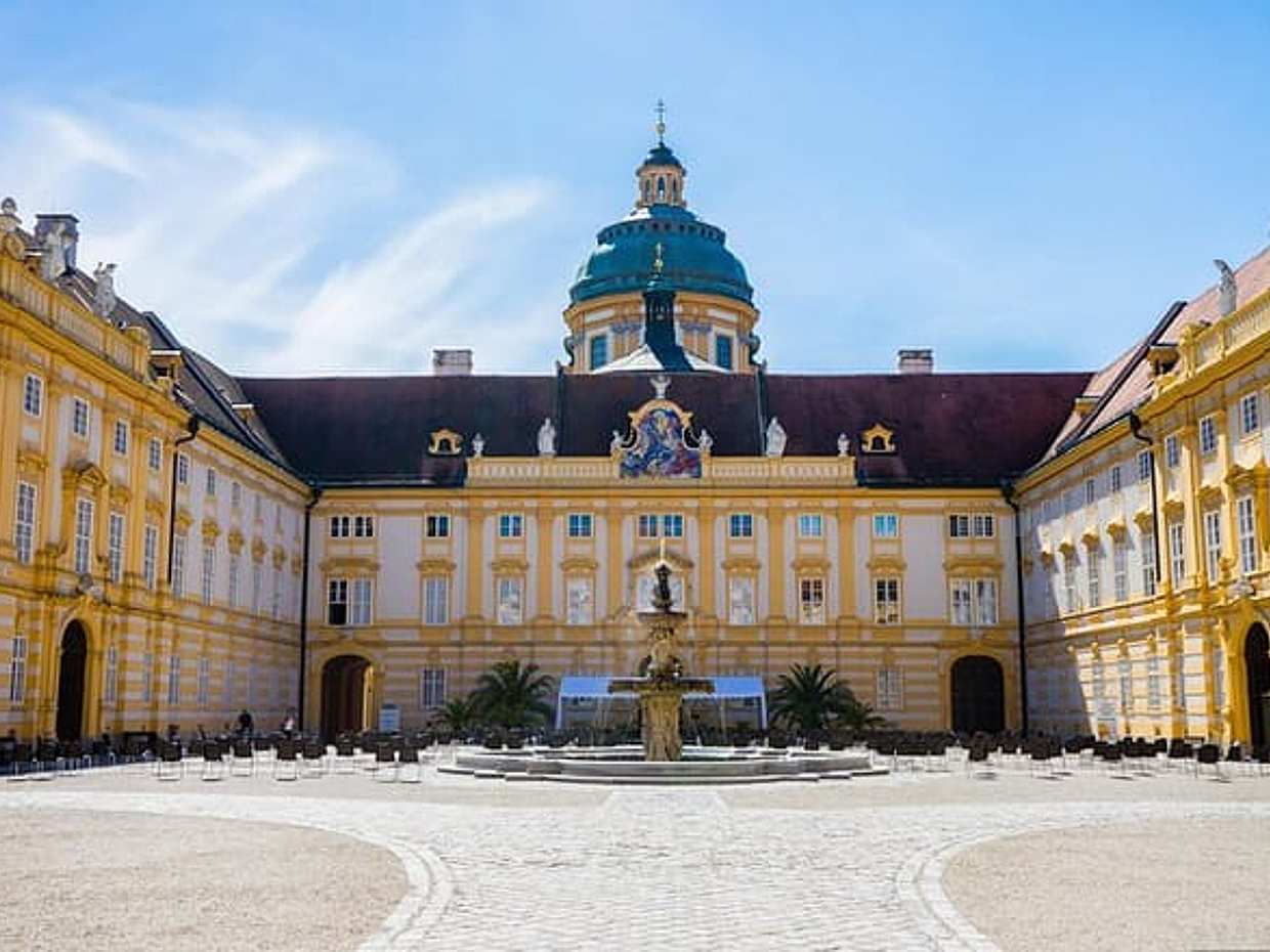 Private Tour from Vienna to Salzburg and Back in English in Austria, photo 4