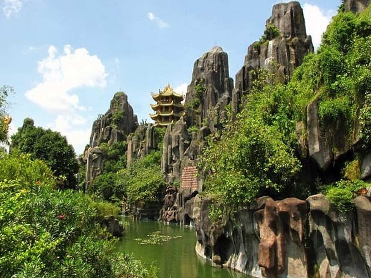 Da Nang/Hoi An : Marble Mountains, Lady Buddha, Da Nang By Night, photo 4