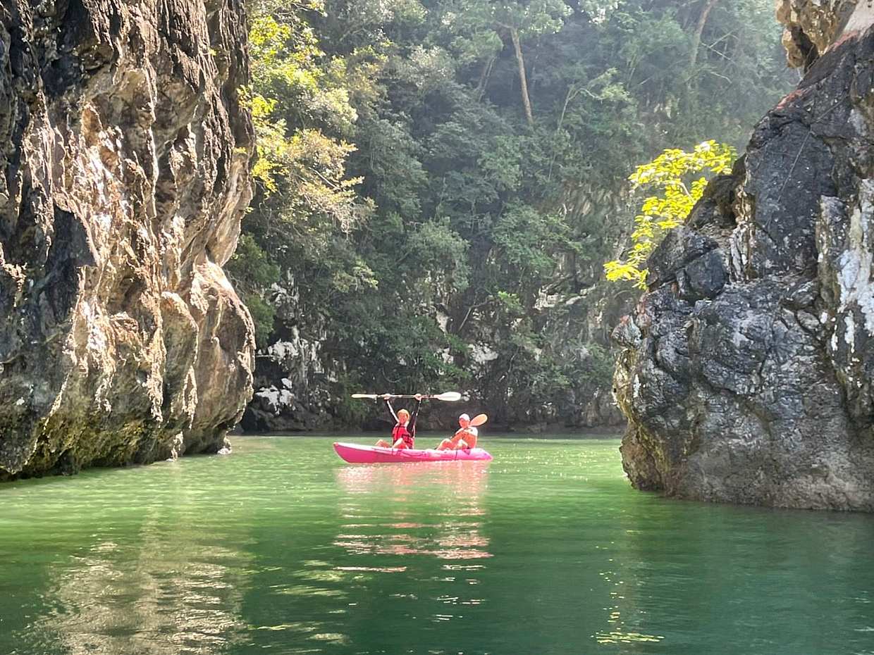 Kayak a primera hora en Ao Thalane, Tailandia, Krabi.
, photo 2