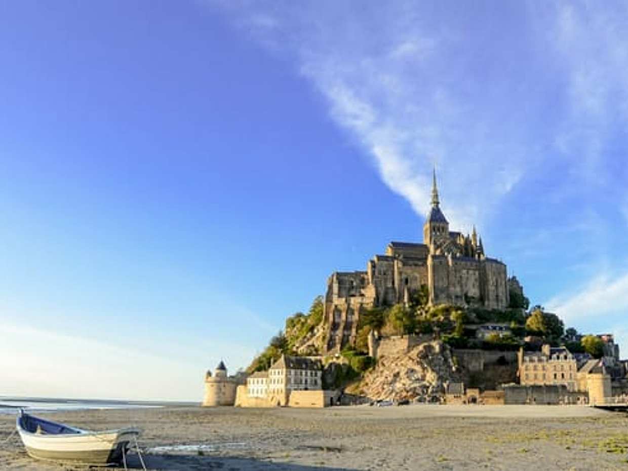 Saint-Malo Private Shore Excursion: Mont Saint Michel Village & Abbey Tour