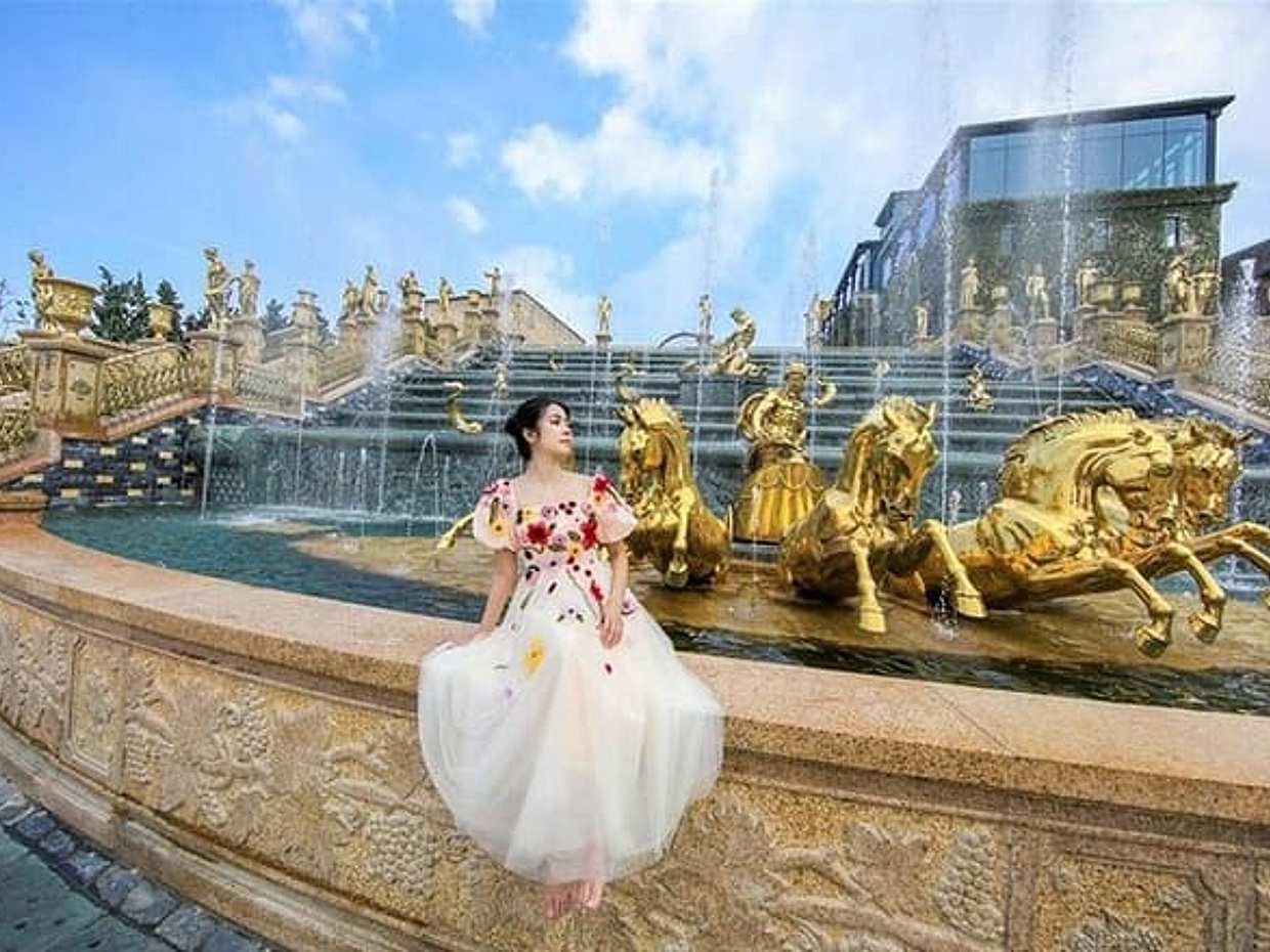 Ba Na Hills Golden Bridge Day Tour Include Lunch and Cable Car, Vietnam, photo 5