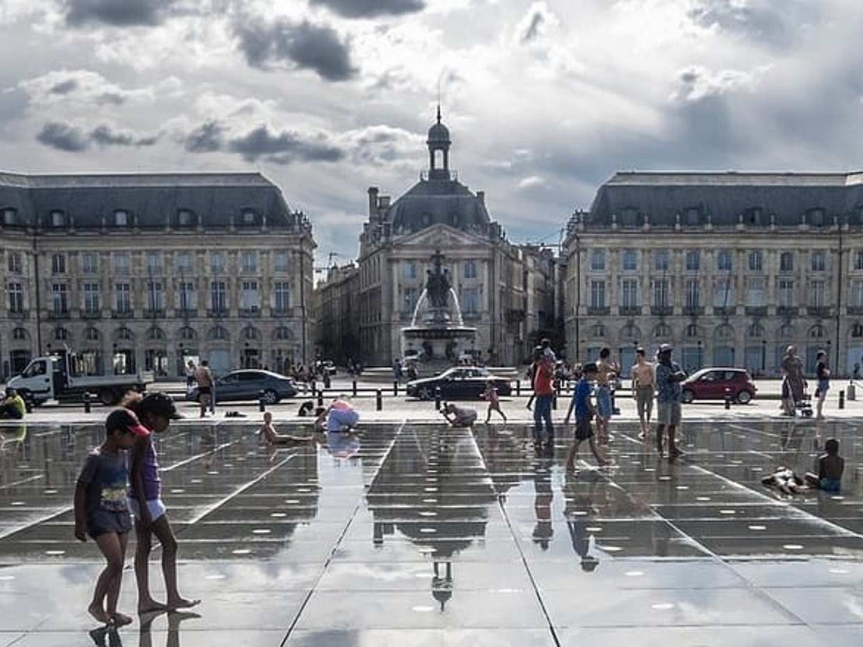 San Sebastian'dan Bordeaux'ya Özel Transfer, İspanya'da Hendaye, Donostia-San Sebastian Duraklamalı