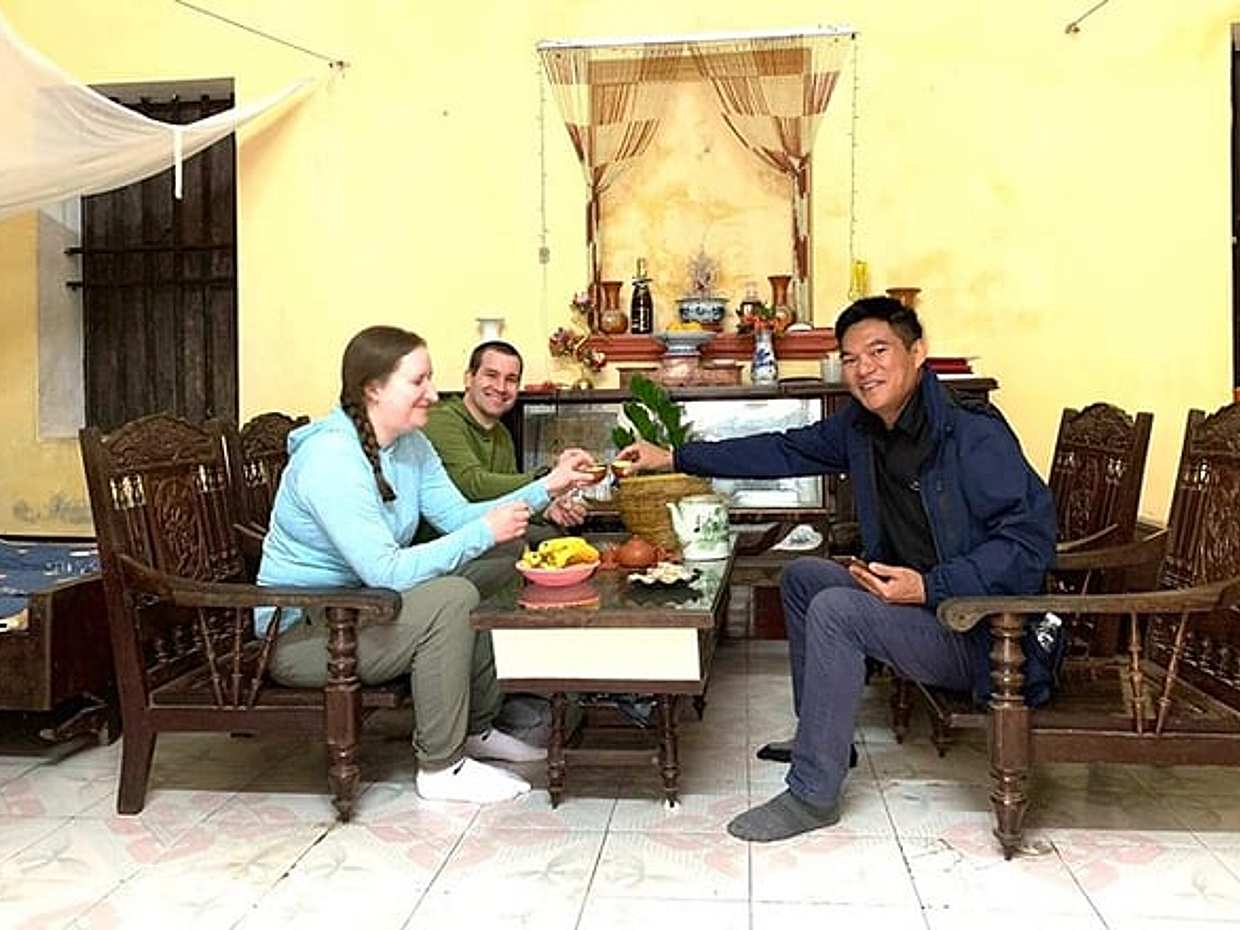 Ninh Binh Excursion Luxury Day Trip Group of 09 By Limousine, photo 2