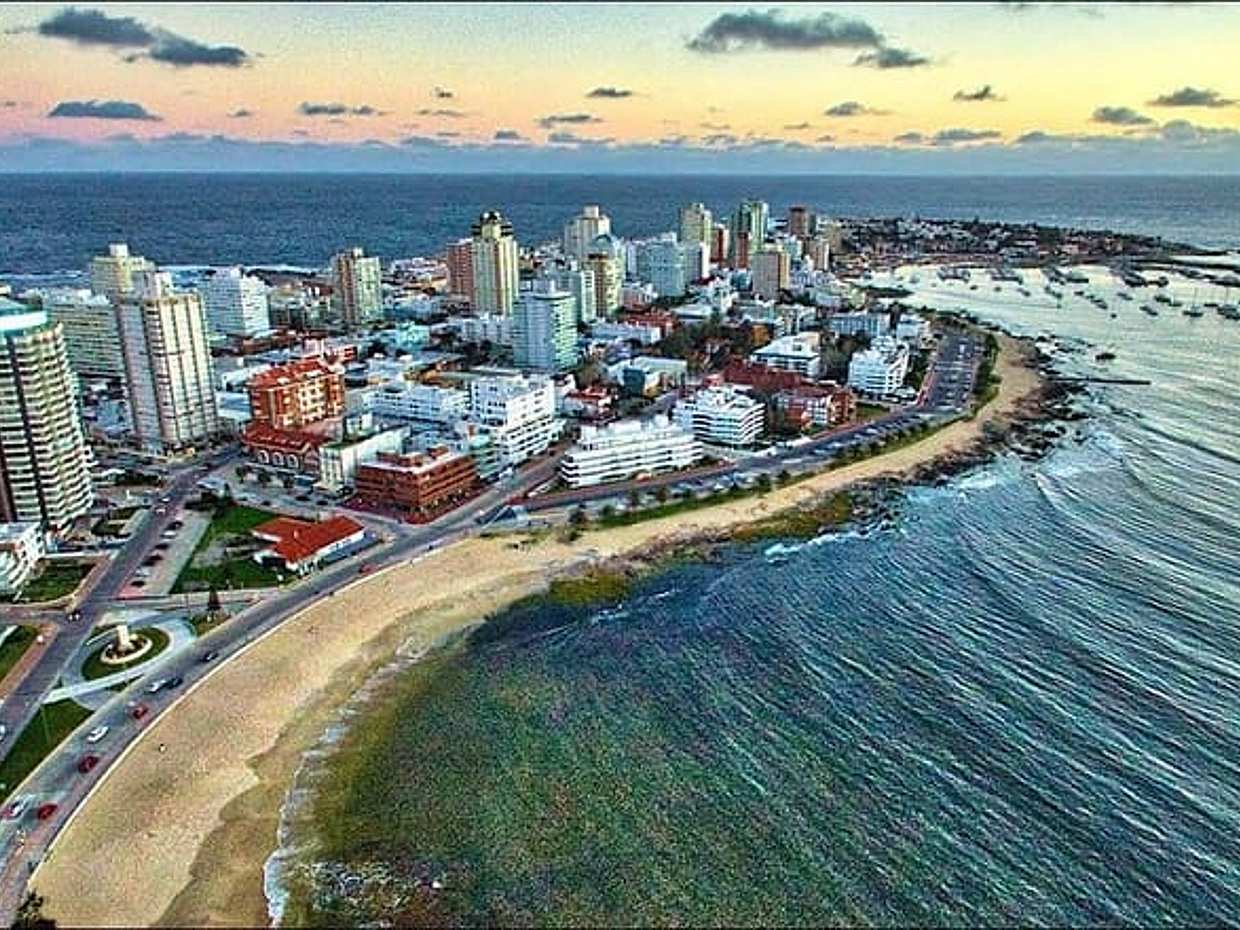 Punta del Este, Stadsrondrit. in Uruguay