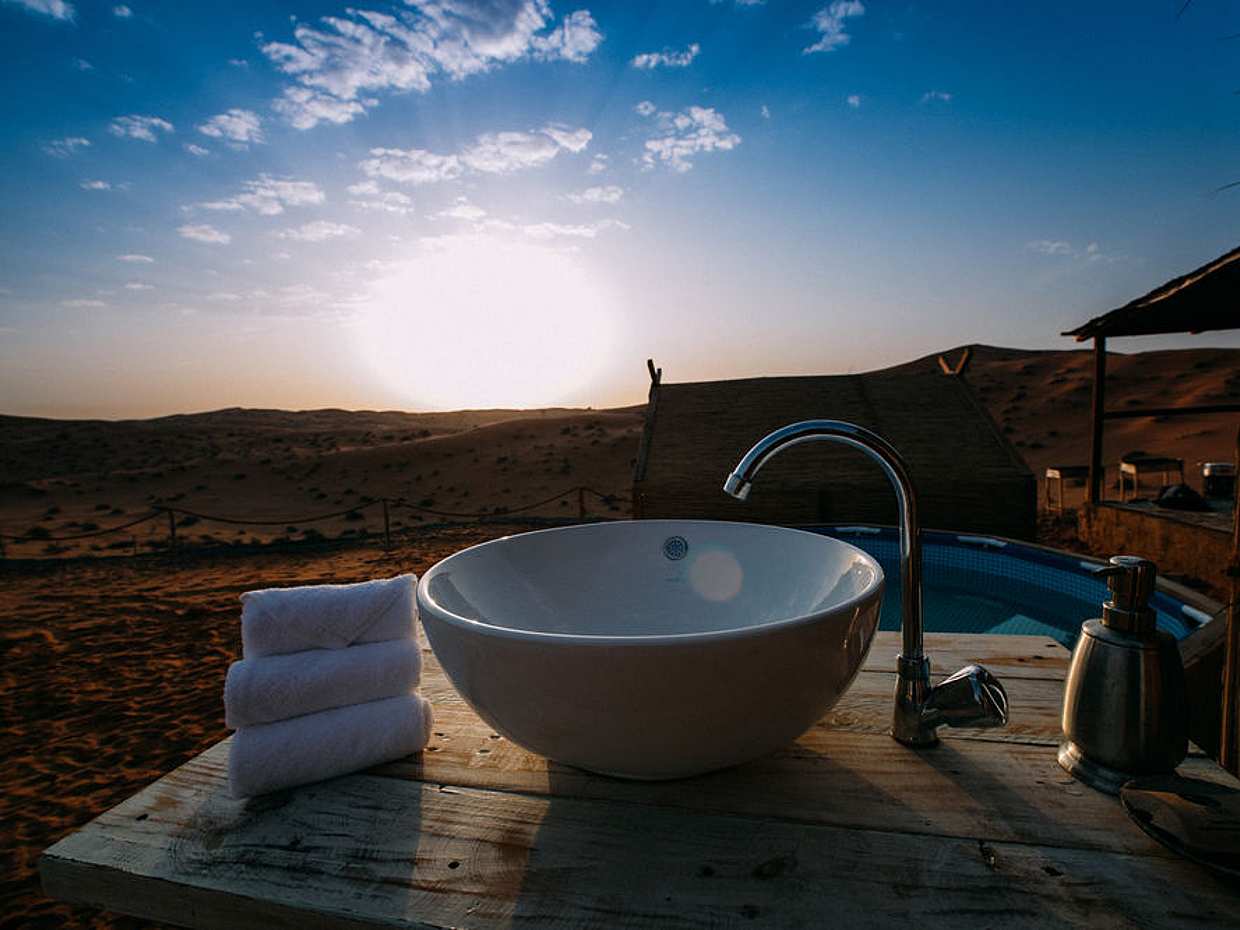 Nocleg na kempingu na pustyni w Bedouin Oasis w namiotach dla par w Ras al Khaimah, Zjednoczone Emiraty Arabskie.
, photo 5