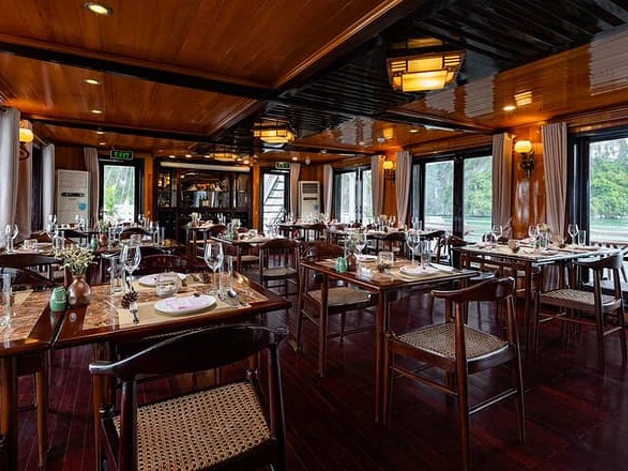 Hera Classic Cruise 2 Days 1 Night Halong Bay With BALCONY CABINS, photo 2
