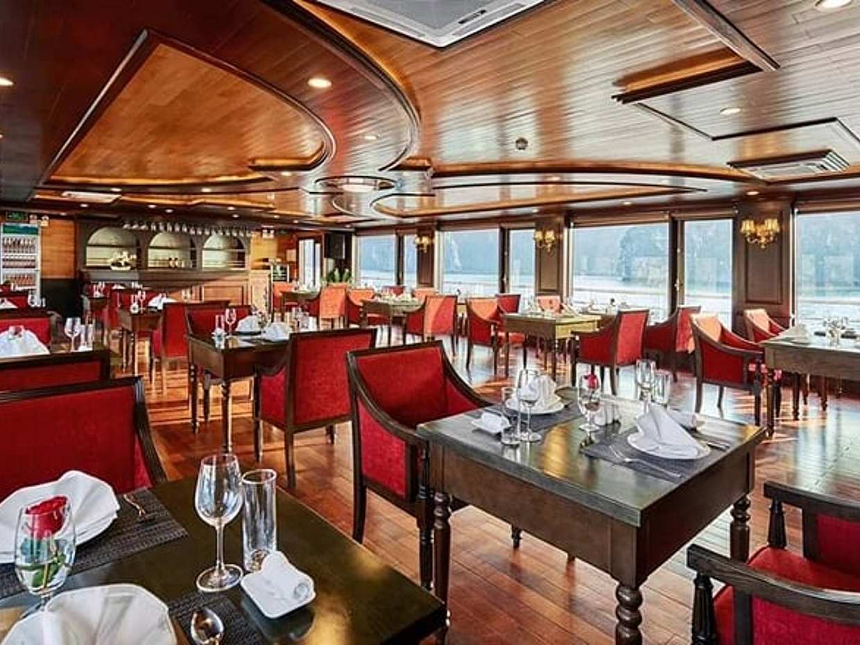 Dragon Bay Cruise - Luxury 2 Days Cruise to Halong Bay from Hanoi, photo 5