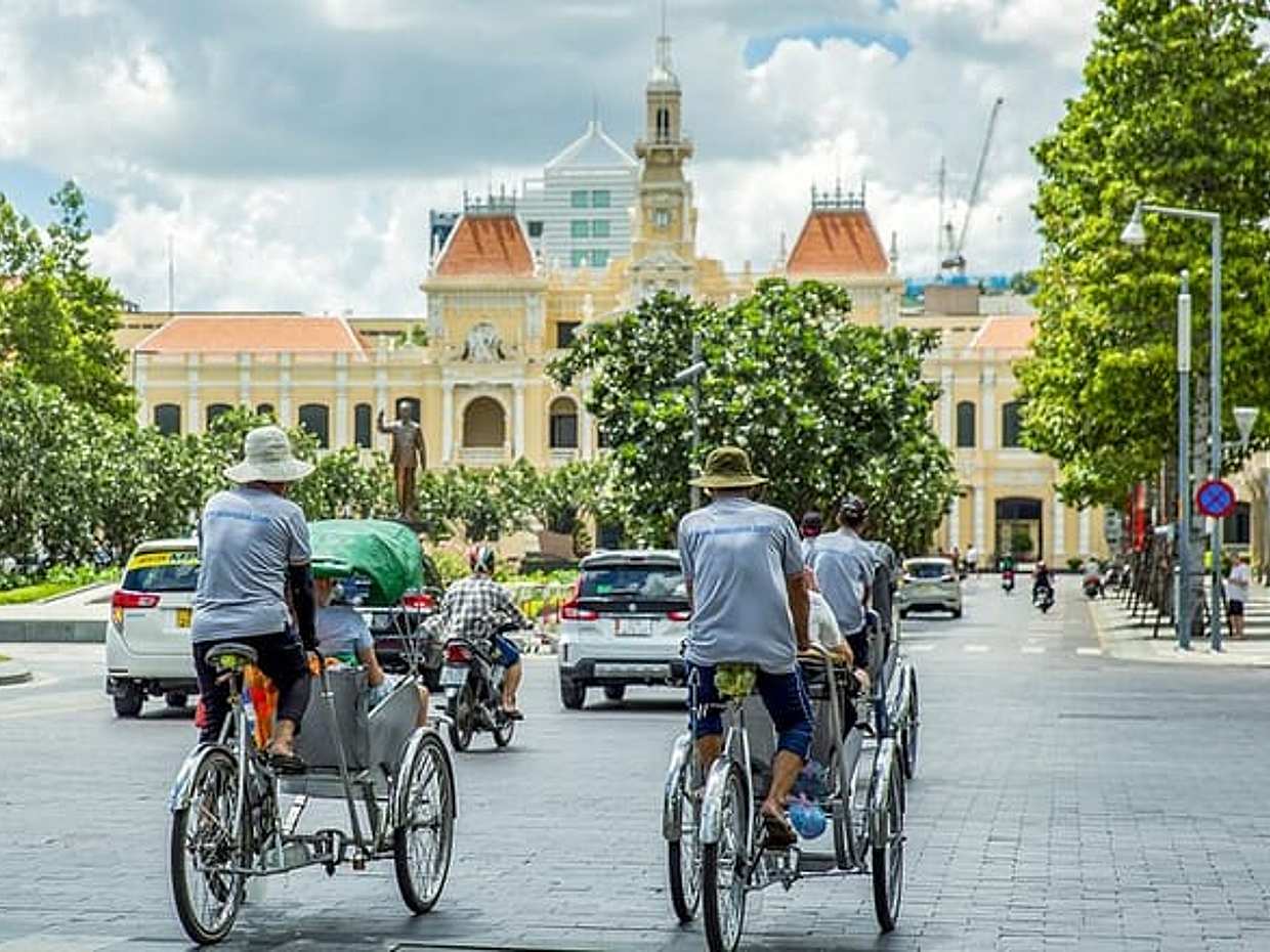 Small-group Saigon City Tour: 3-Hour Cyclo Ride to Hidden Stories in Vietnam, Ho Chi Minh City, photo 2