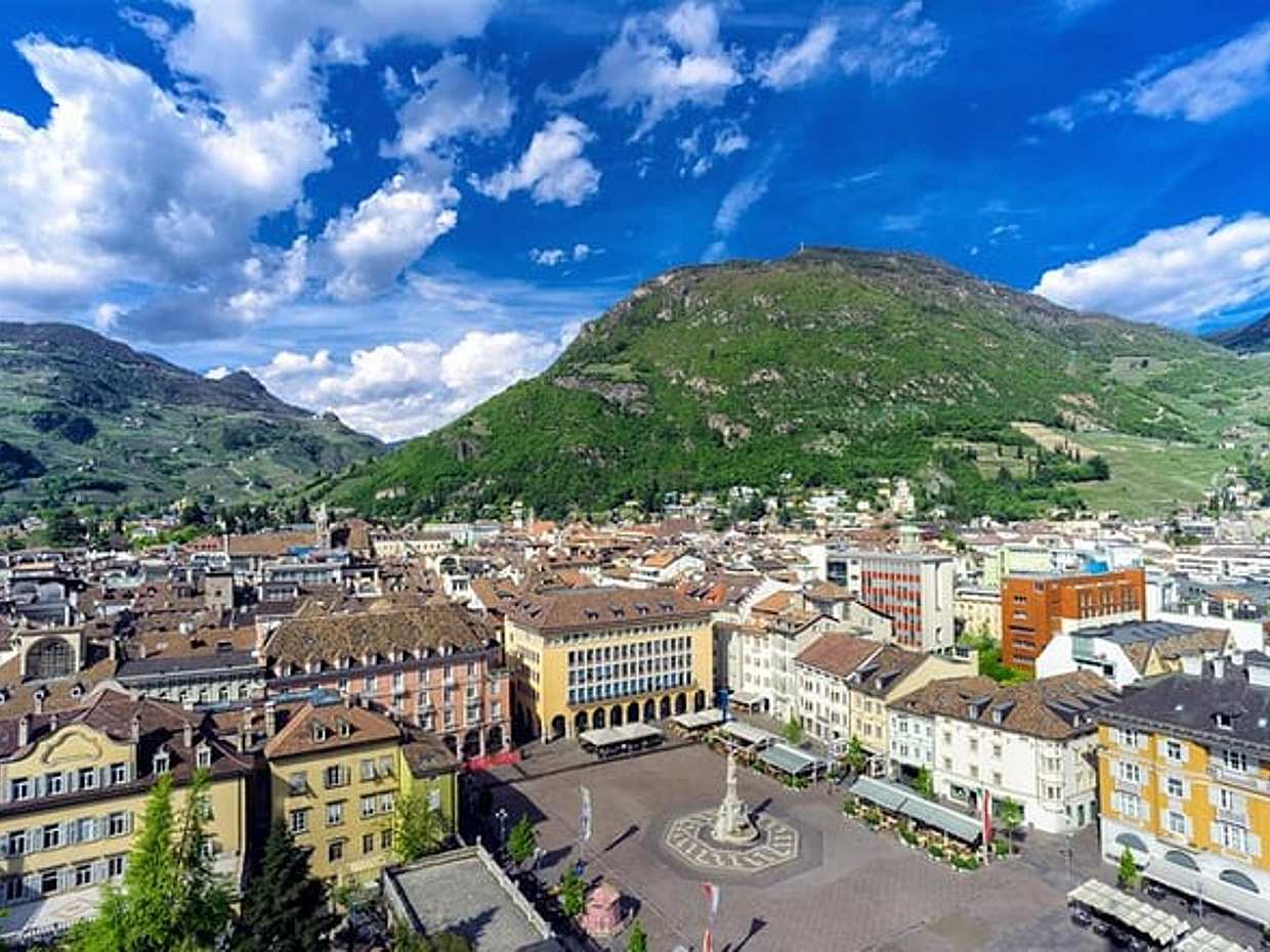 Bolzano Scavenger Hunt & Highlights Self-Guided Walking Tour, photo 3