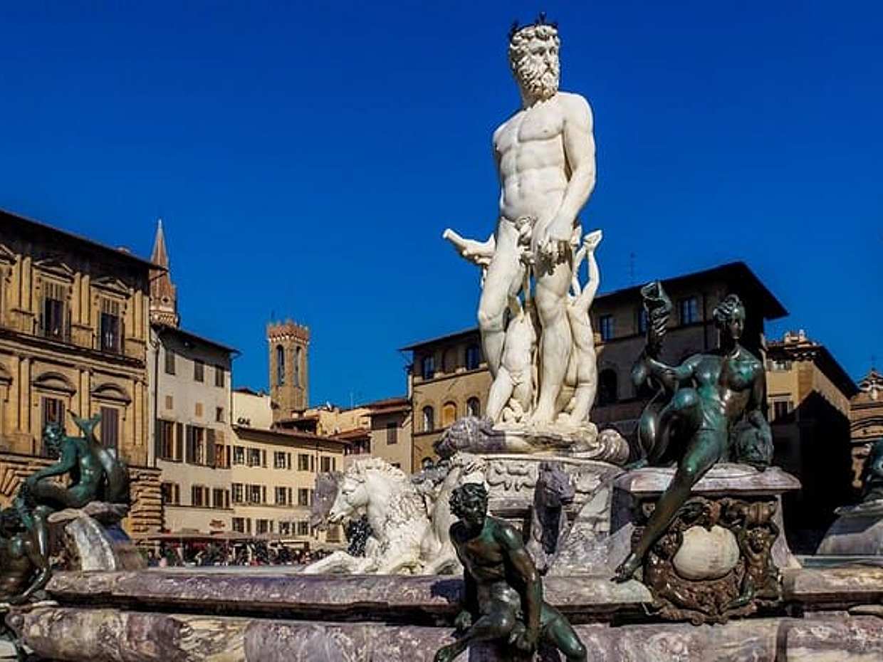 Florence in one day with a local Guide: David-City walk-Uffizi gallery