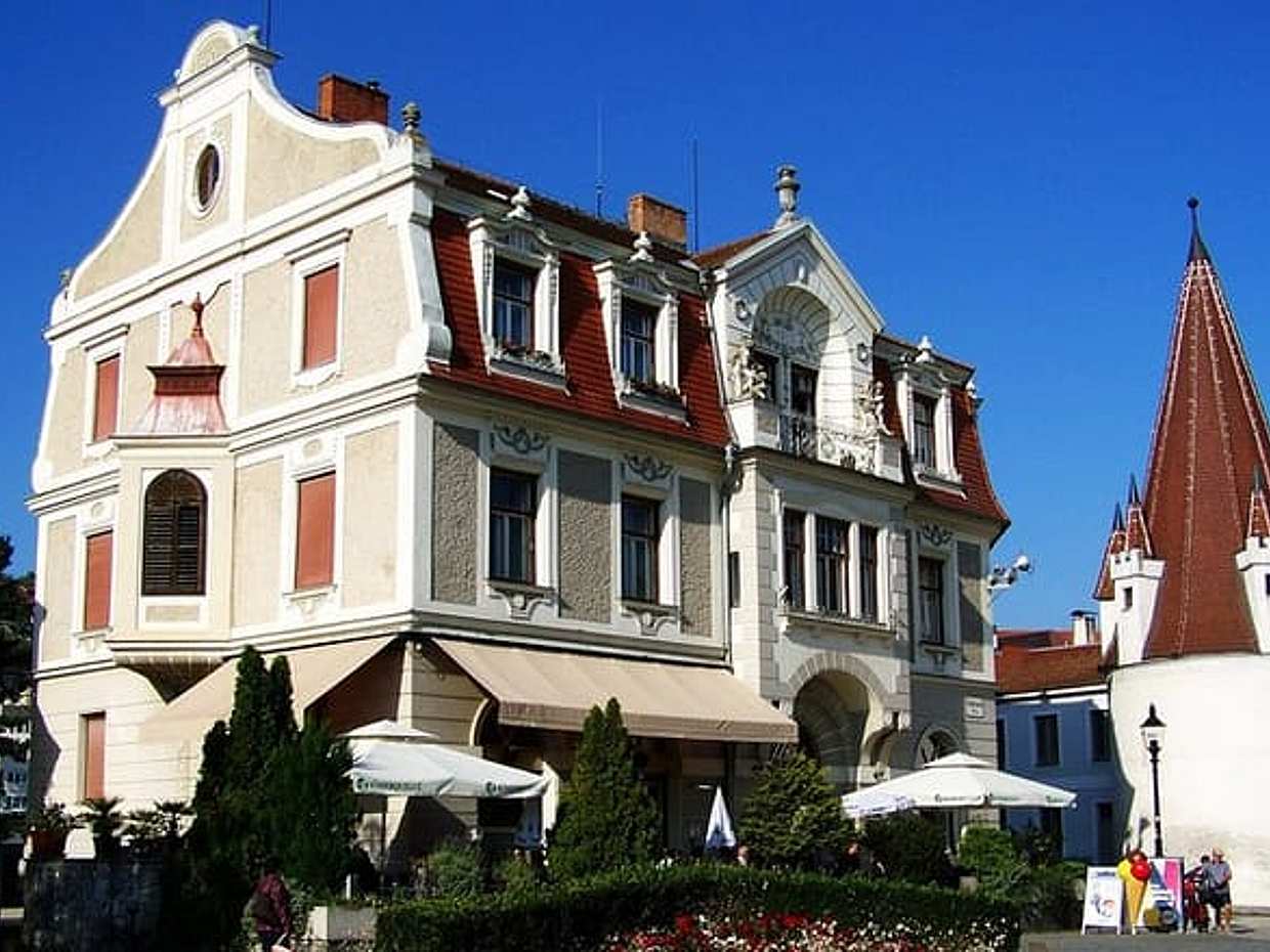 Discover Krems Old Town: Medieval Sights, Heritage & Wine Culture, photo 4