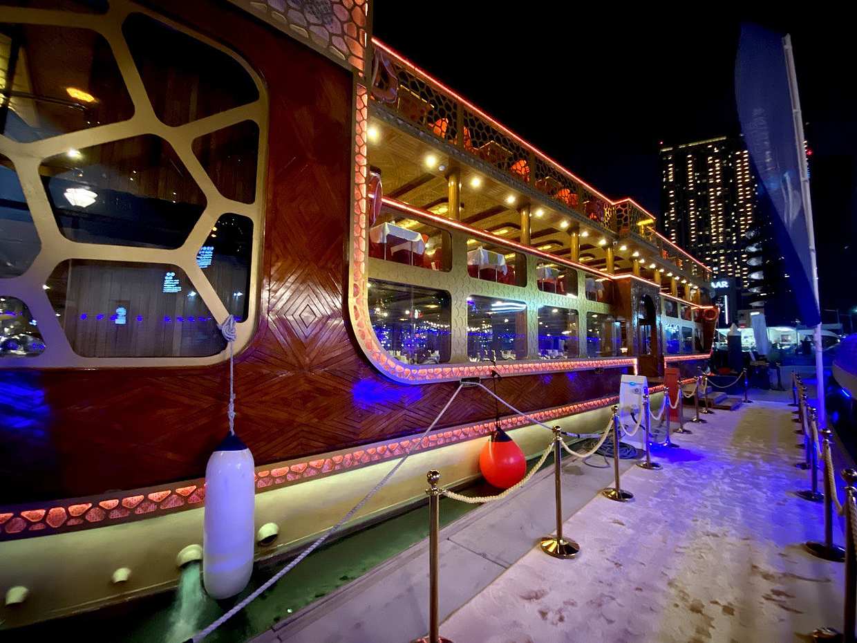 Ocean Empress Dinner Cruise VIP Premium Alcoholic Drinks in United Arab Emirates, Dubai, photo 4