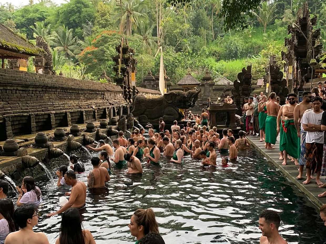 Bali Tirta Empul Tempel & Besuch der heiligen Quelle in Indonesien