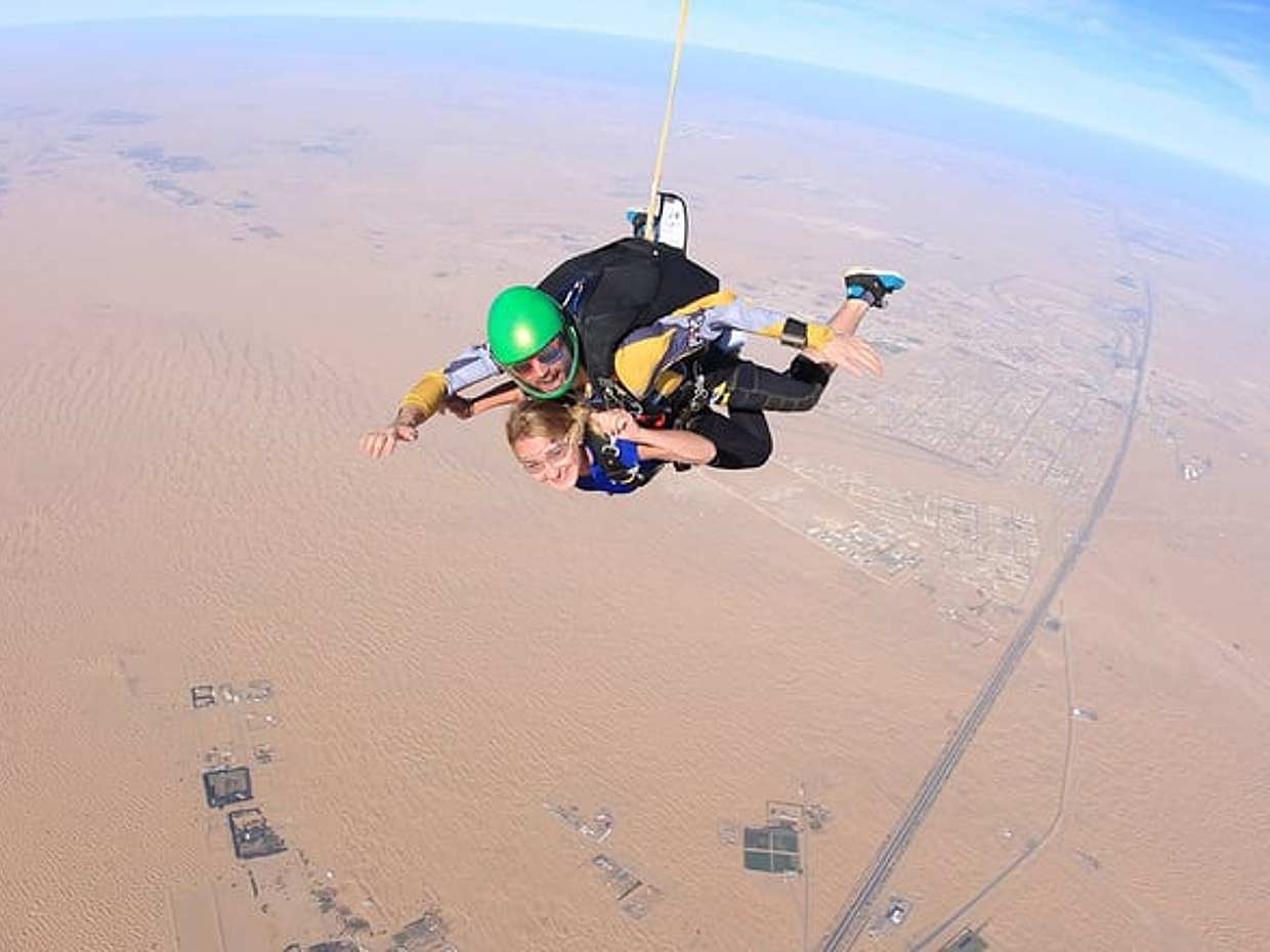 Skydive Dubai bij Desert Drop Zone in Verenigde Arabische Emiraten., photo 4