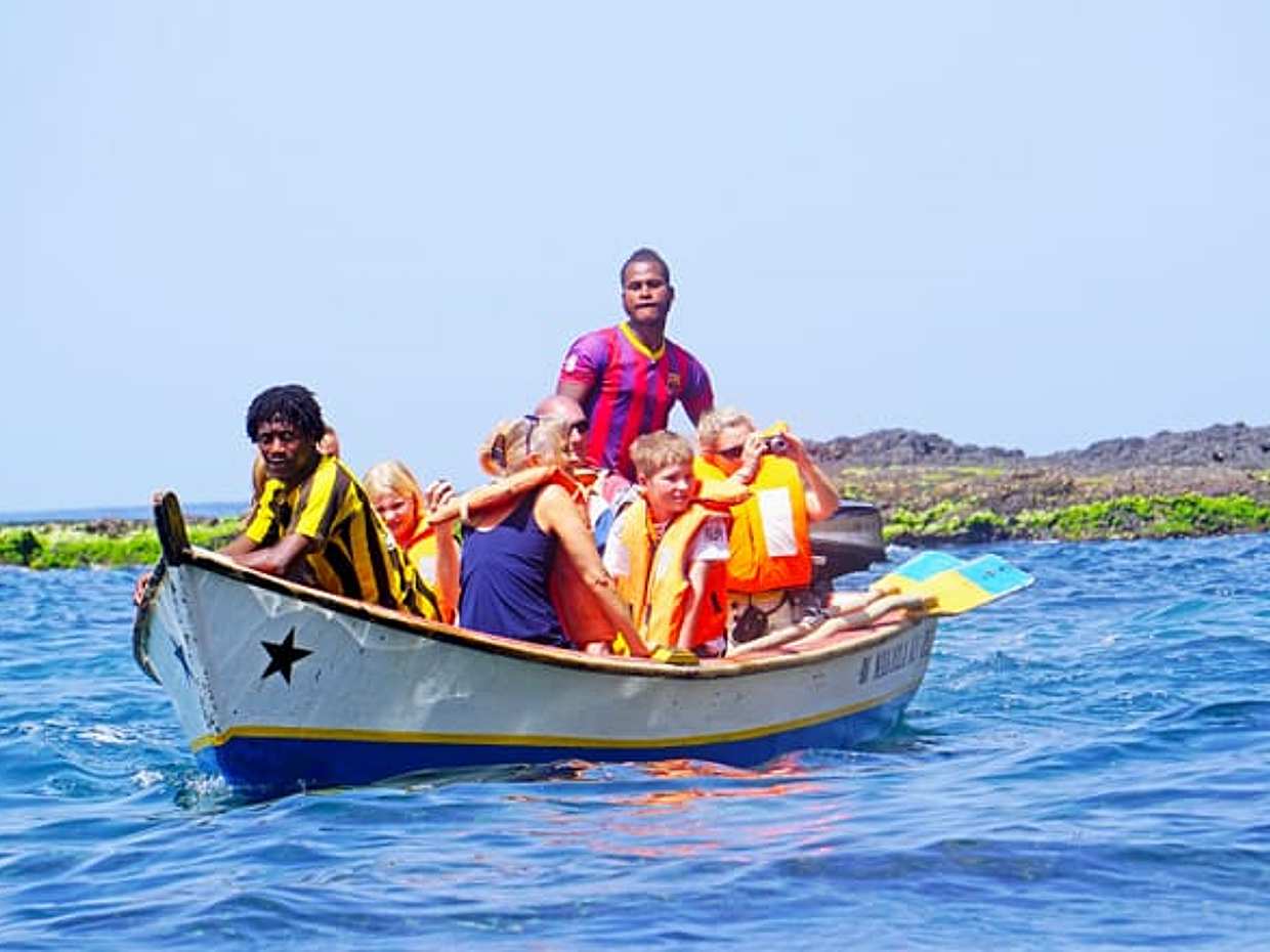 Ribeira da Barca: Boat Trip to the Cave, Snorkeling and BBQ on the beach