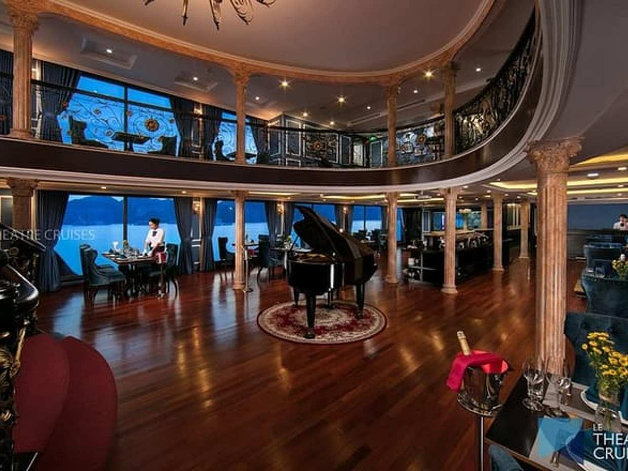 Le Theatre Cruise - Wonder on Halong Bay 2 Days 1 Night Tour, photo 5