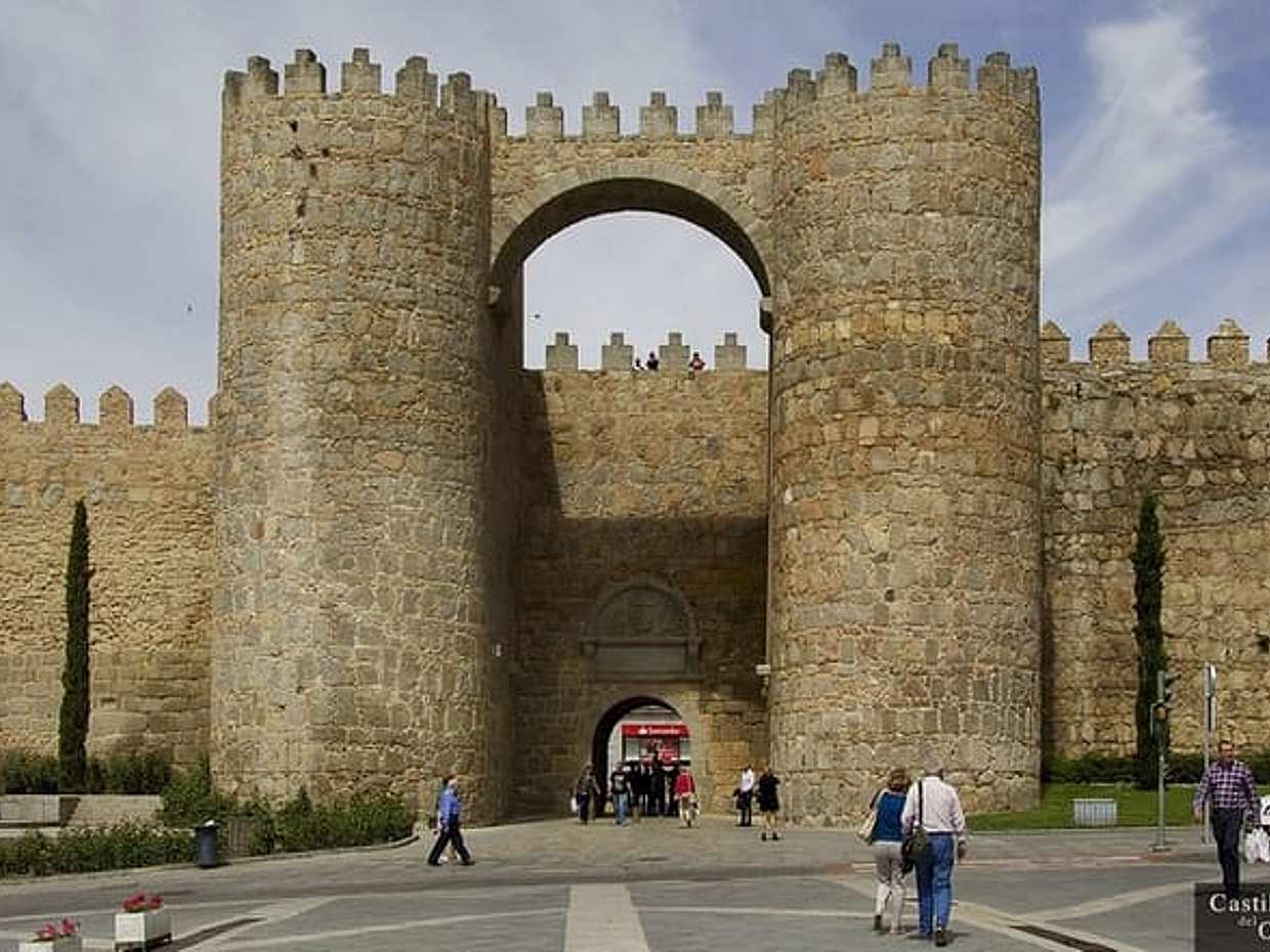 Tours Around the City of AVILA Round Trip of 1 Day from Madrid
