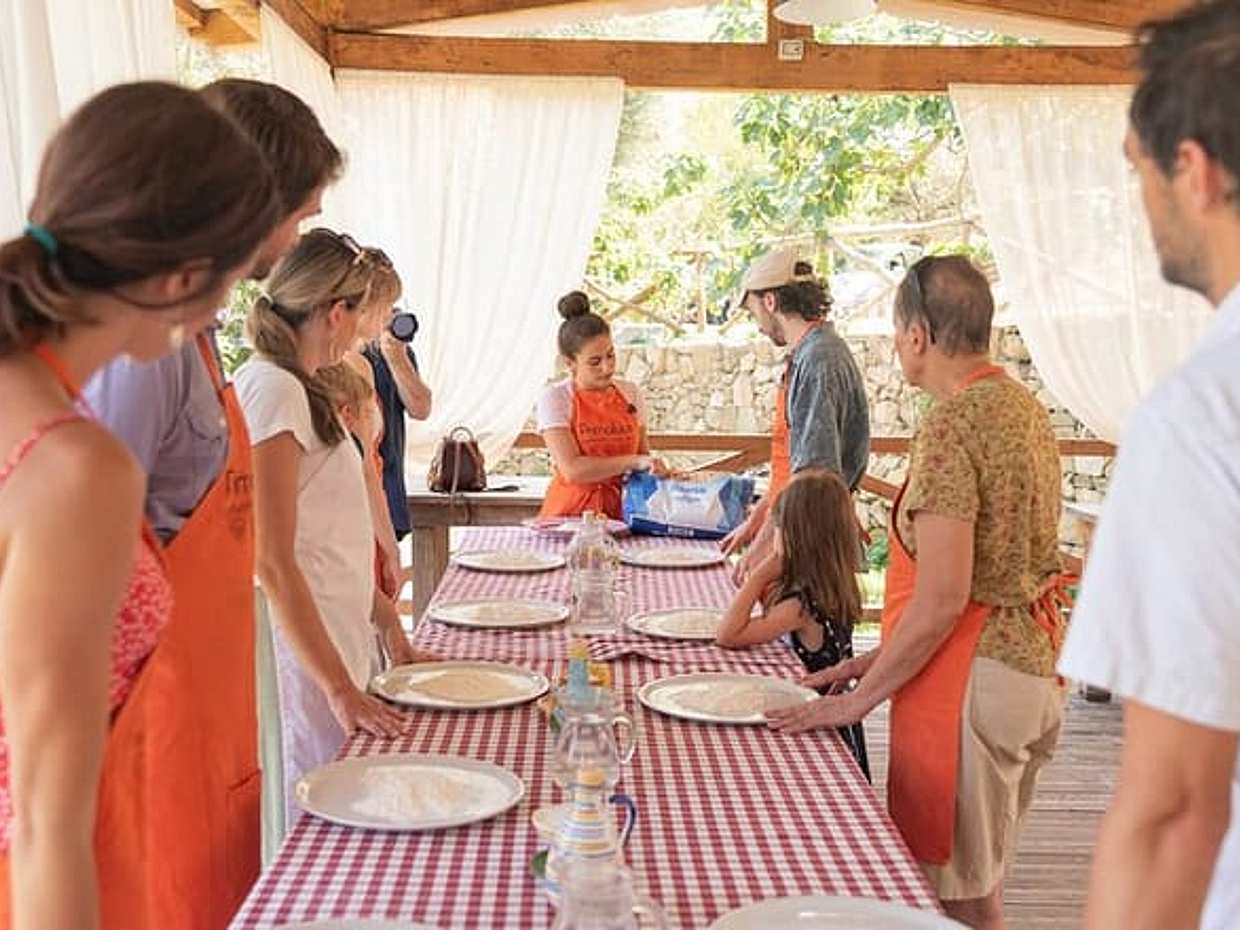 Pizza School with Wine and Limoncello Tasting in a Local Farm, photo 5