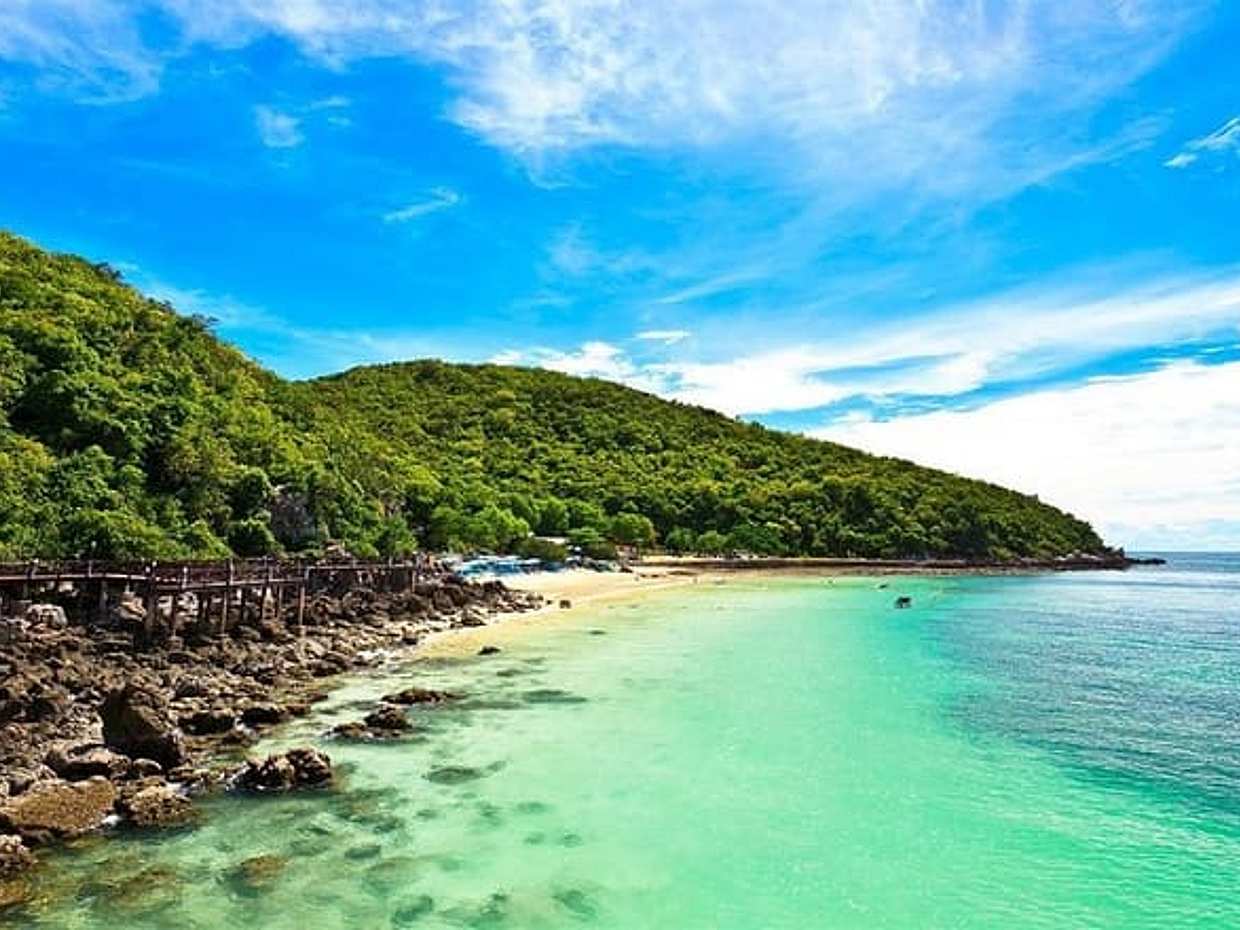 Private Transfer from Bangkok to Trat with 2h of Sightseeing