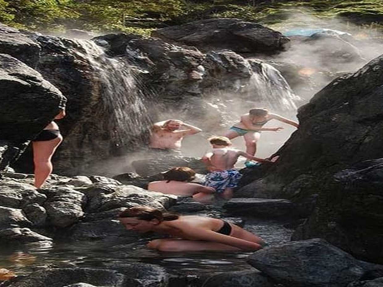 Harrison Day Trip private with Spa in Harrison Hot Springs, photo 3