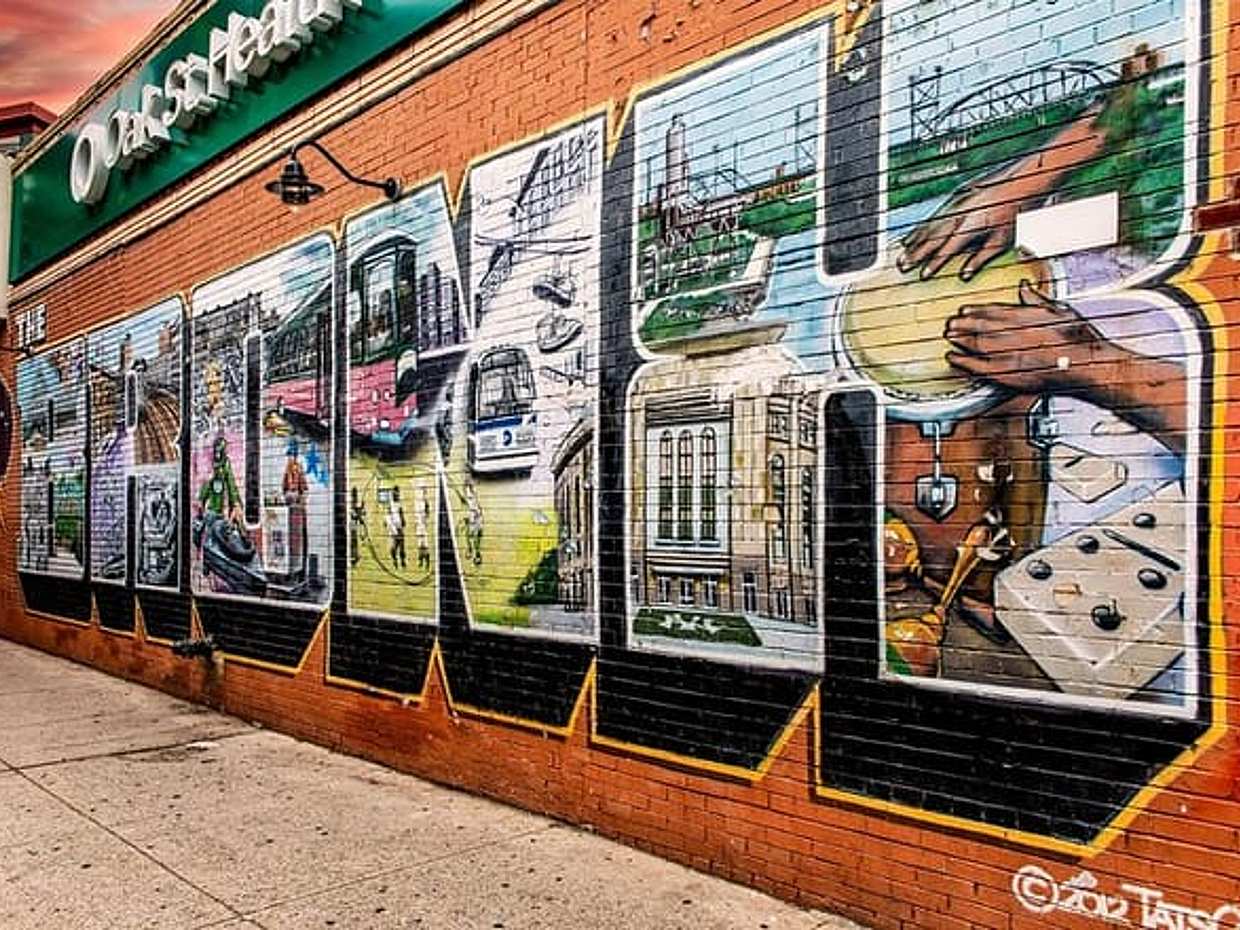 New York Contrasts and Gospel Mass Tour in Harlem