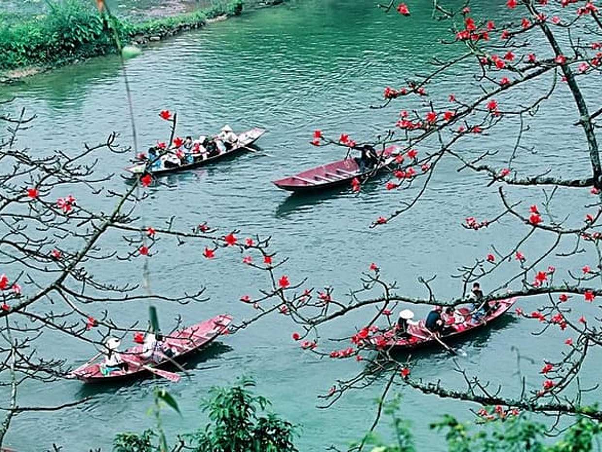 Perfume Pagoda Day Tour from Hanoi