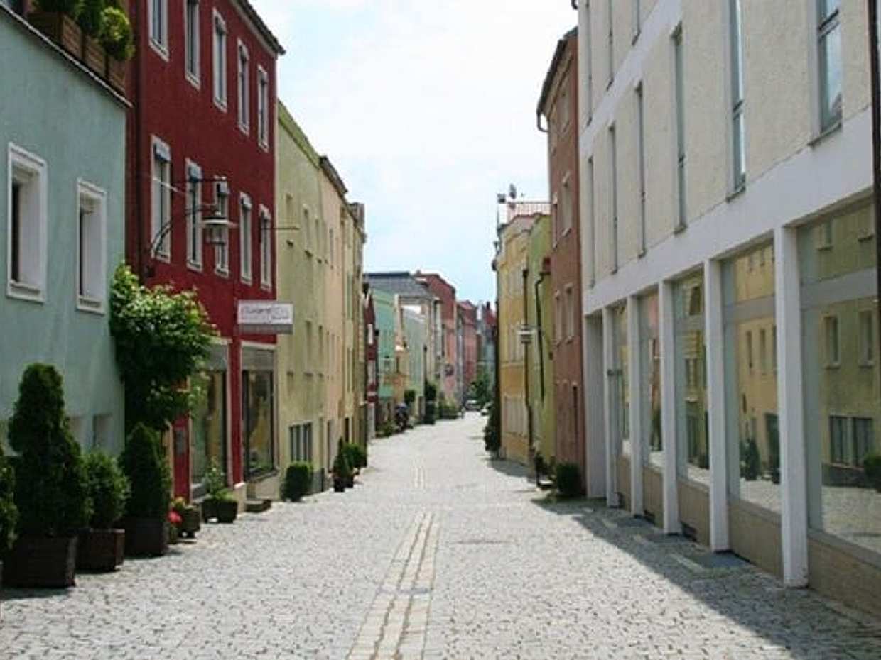 Private Transfer from Prague to Vilshofen with stop in Č.Krumlov or Hluboká, photo 4