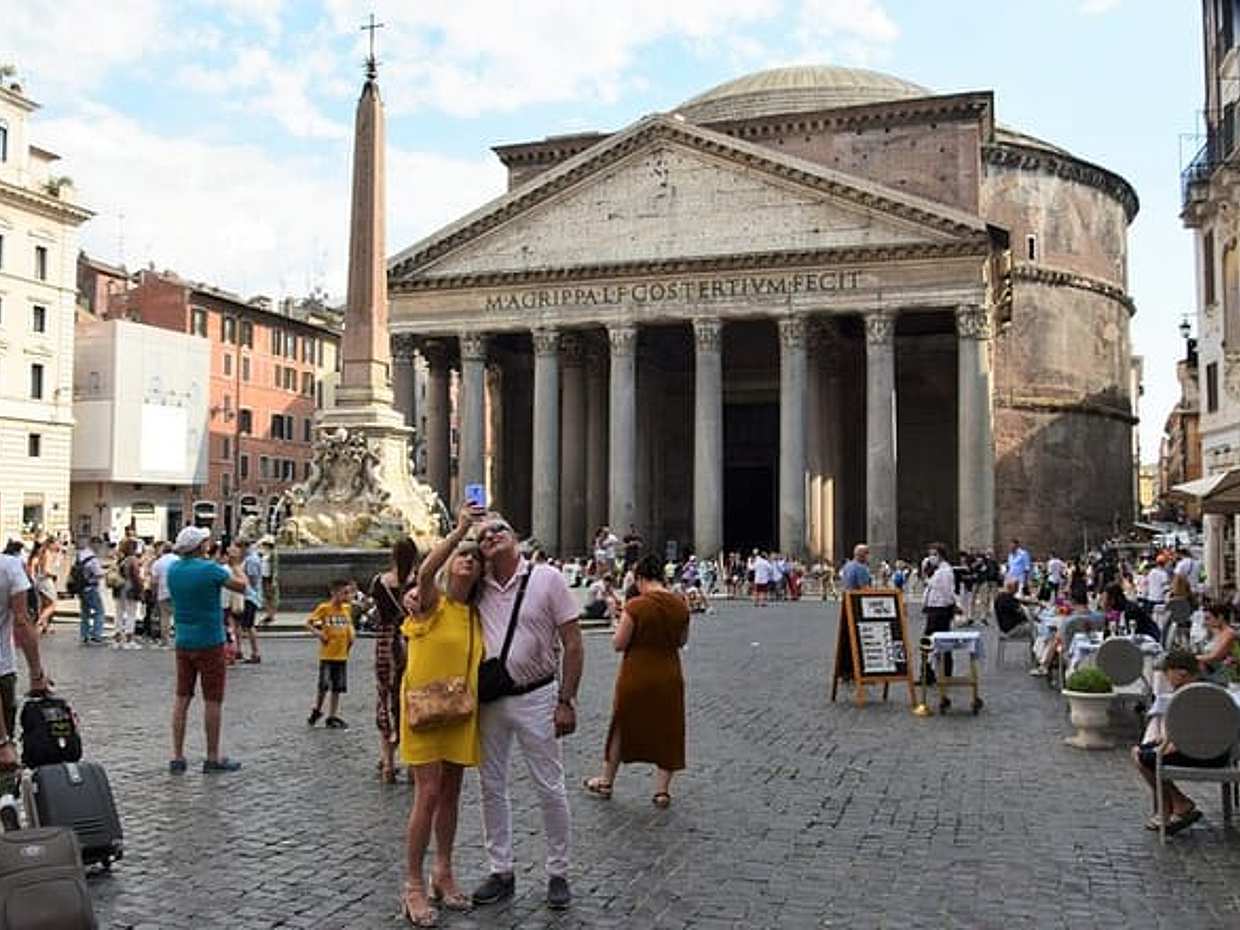 Epic Rome Tour: Port Round-Trip, Colosseum, Iconic Sights & Lunch, photo 2