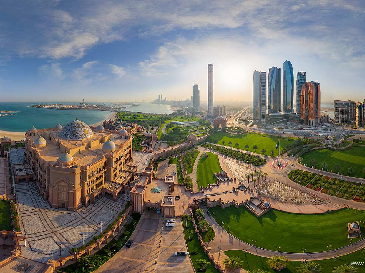 Full Day Abu Dhabi City Tour with Grand Mosque from Dubai in United Arab Emirates, photo 4
