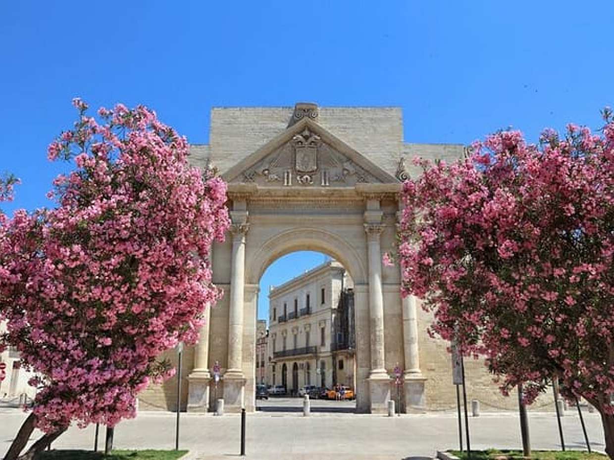 Private transfer: Naples to Lecce, 2h sightseeing stop in Matera, photo 3
