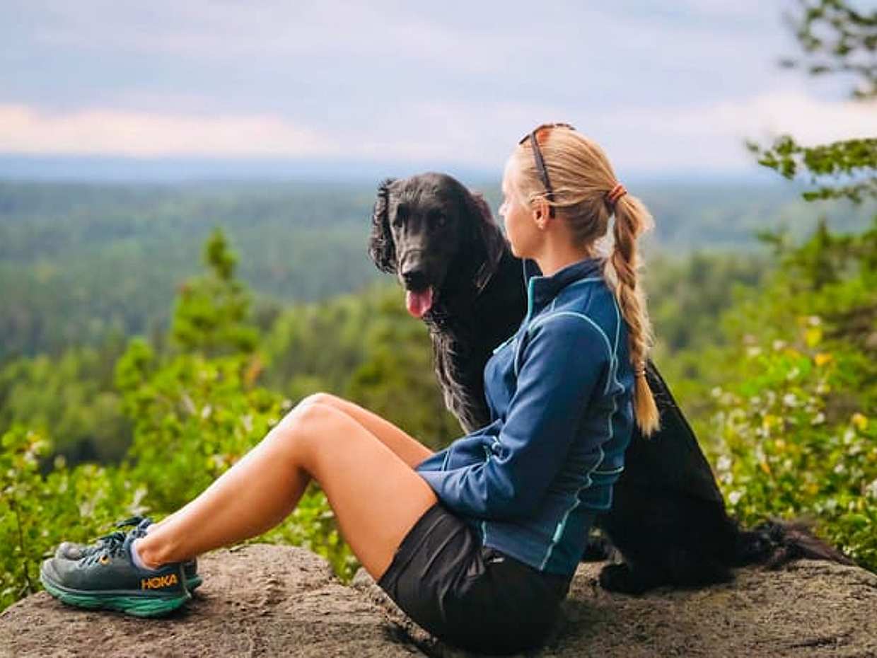 <p>Schilderachtige boswandeling met lokale gids en hond in Noorwegen, Oslo</p>, photo 4
