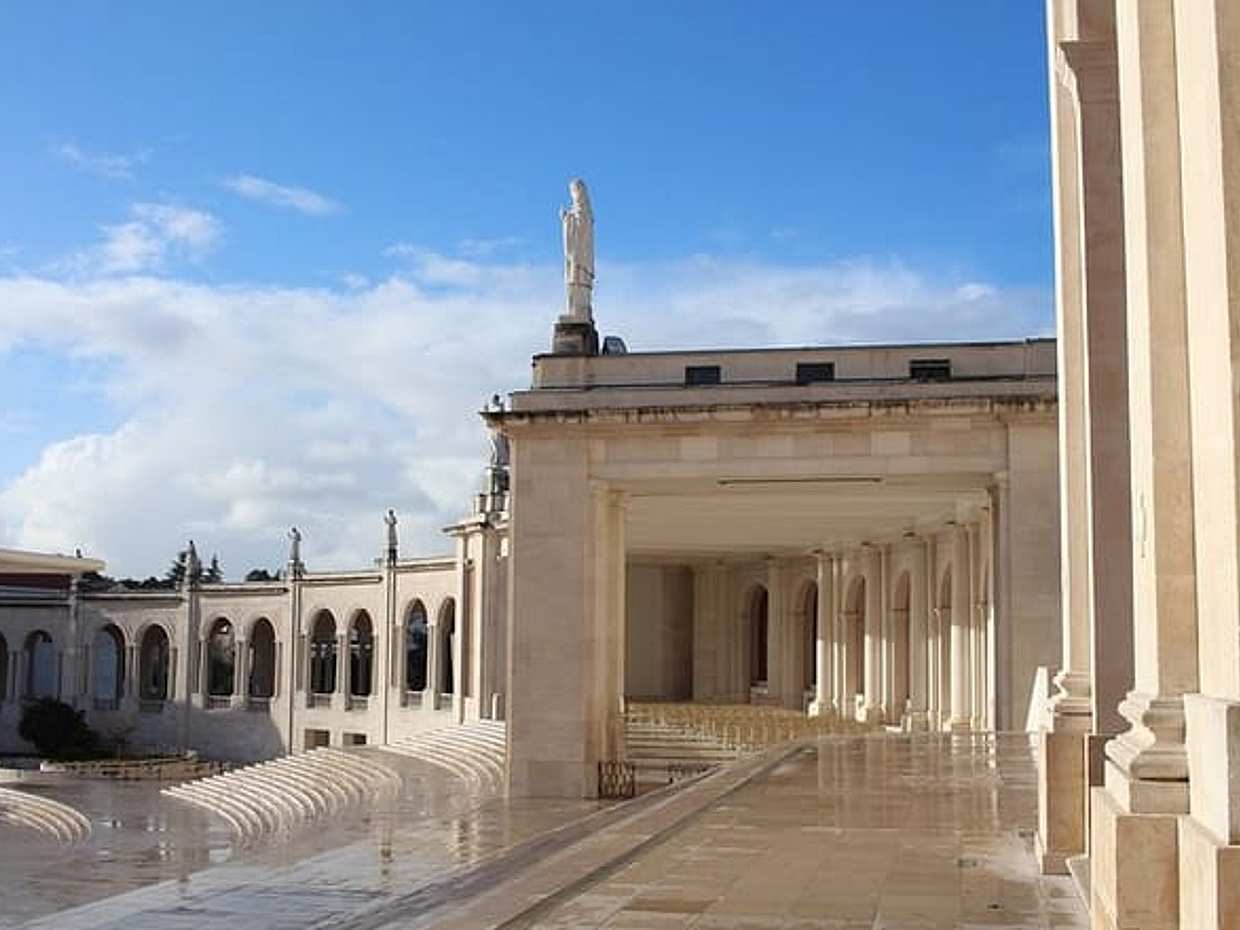 Private tour from Lisboa to Tomar, Fatima and back, local driver in Portugal, Lisbon, photo 3