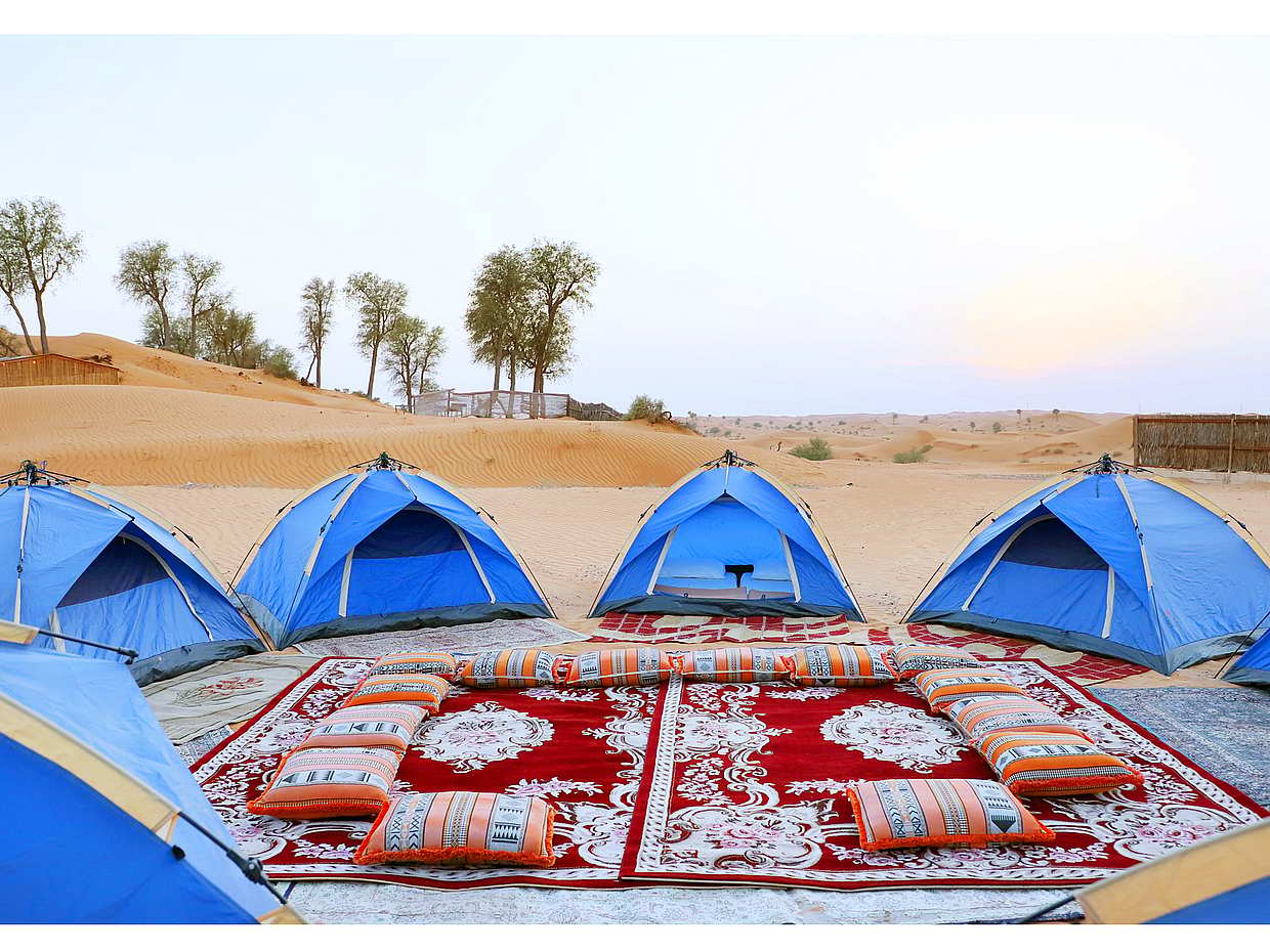 Nocleg na kempingu na pustyni w Bedouin Oasis w namiotach dla par w Ras al Khaimah, Zjednoczone Emiraty Arabskie.
, photo 2