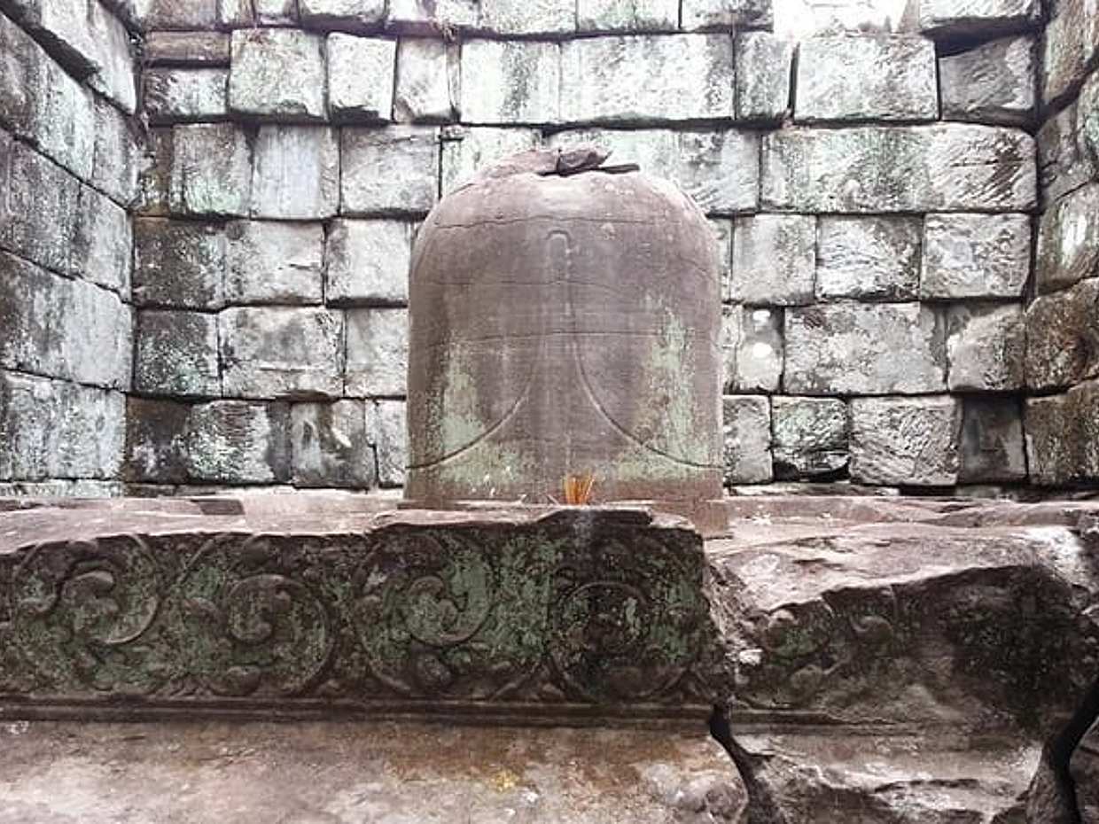 Private Siem Reap Tour: Koh Ker Pyramid & Beng Mealea, photo 2