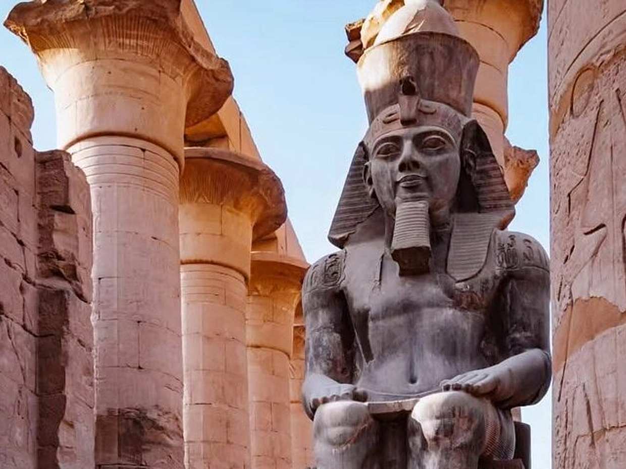 Luxor Day Tour from Hurghada: Valley of the Queens, Karnak Temple & Hatshepsut (Small Group)
